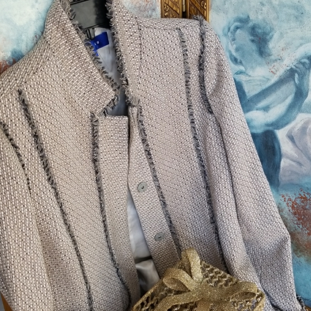 Blazer - Picture 2 of 3
